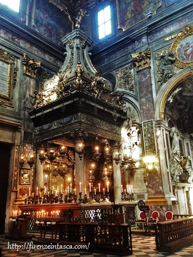 フィレンツェ、サンティッシマ・アンヌンツィアータ教会の小礼拝堂